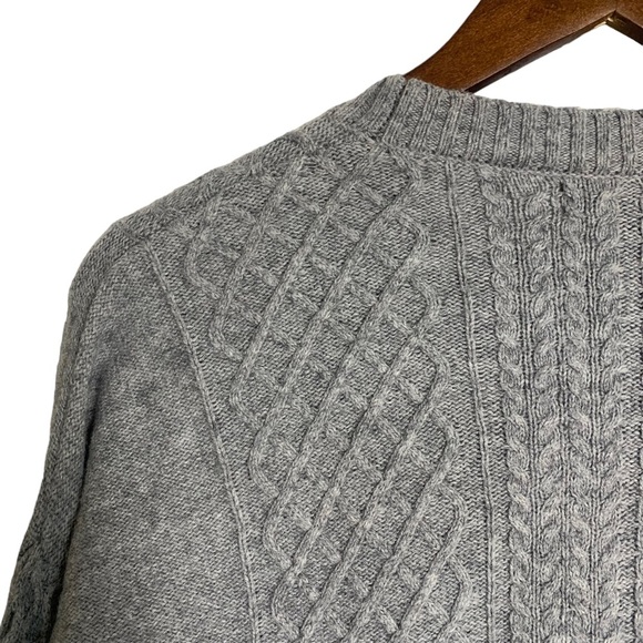 Banana Republic Women's Cable Knit Wool Blend Sweater Gray Size Small Petite - Picture 6 of 9